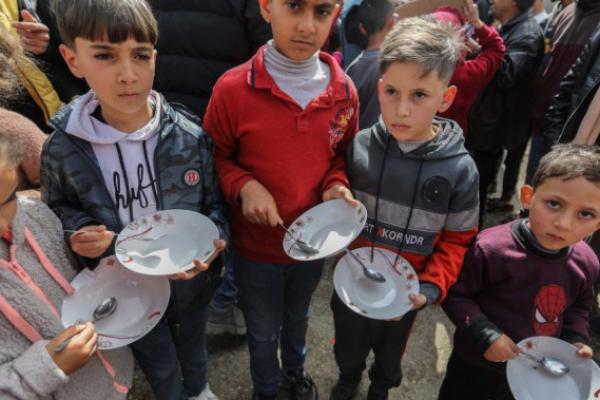 Ramadhan di Gaza, Terjebak Antara Puasa dan Kelaparan