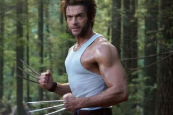 Hugh Jackman memerankan karakter Wolverine 